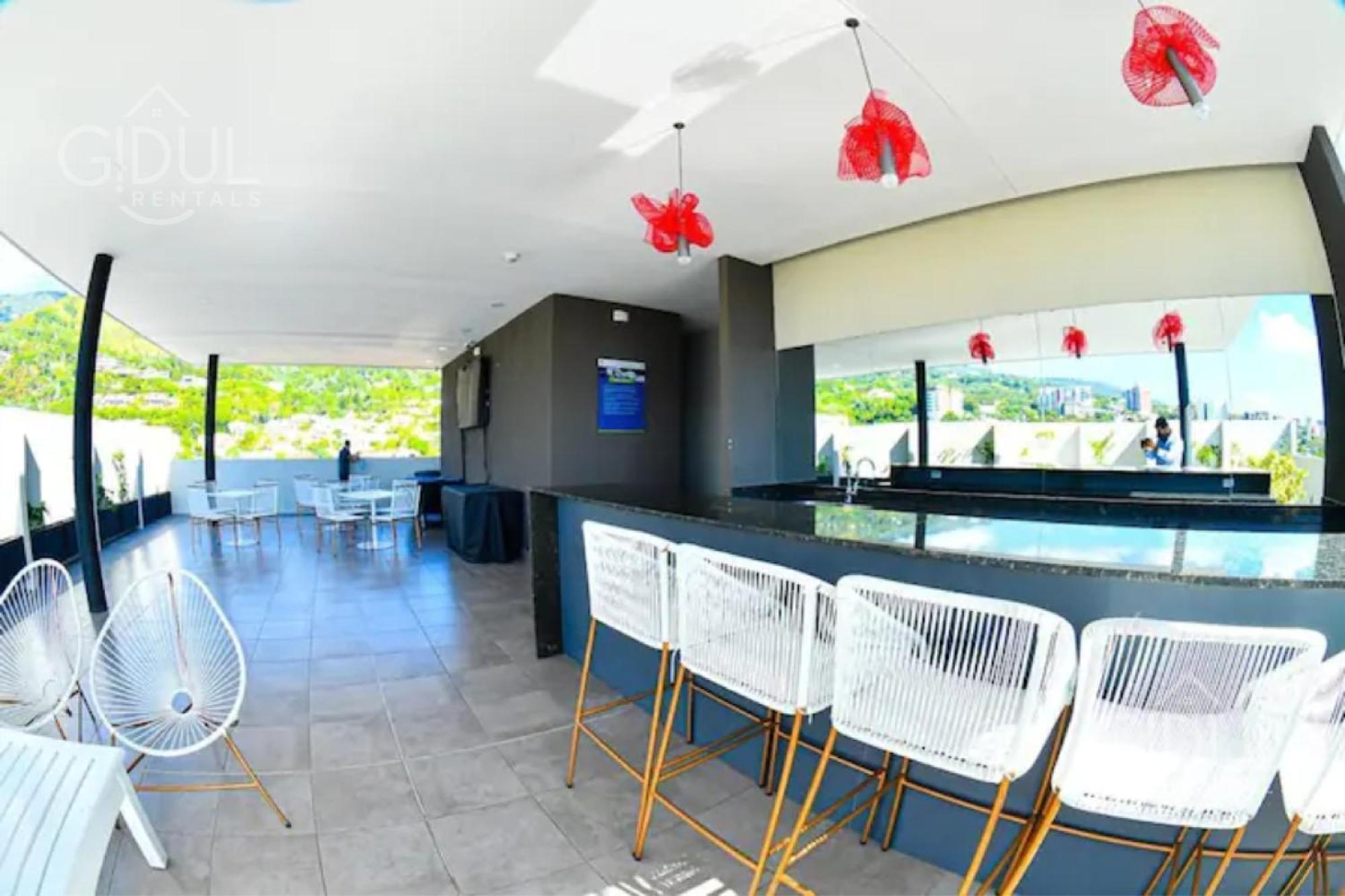 Infinity Pool Apartment 산살바도르 외부 사진